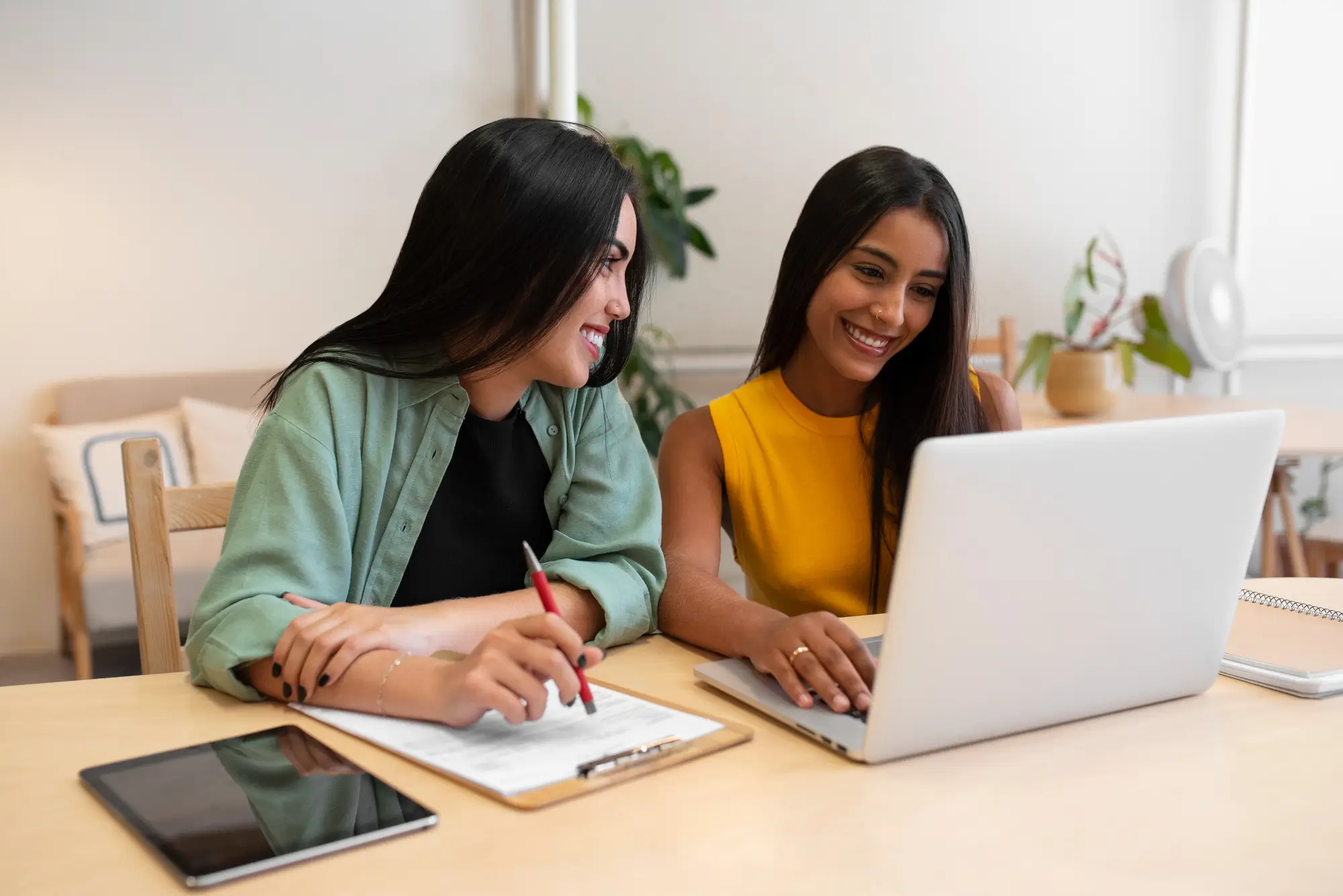 girls stuying together